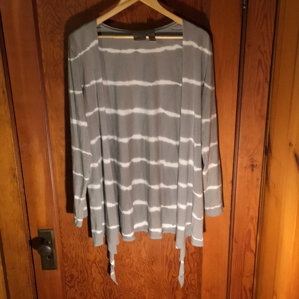 Gorgeous gray and white Chico’s cardigan!